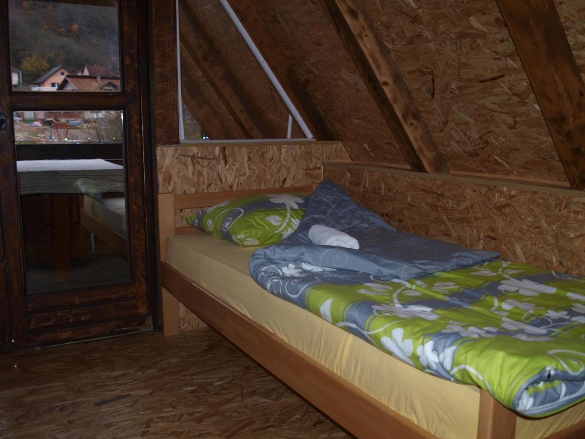 Appartement Alfa à Kulen Vakuf Extérieur photo