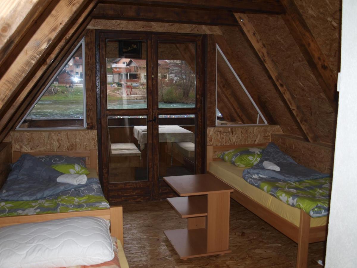 Appartement Alfa à Kulen Vakuf Extérieur photo